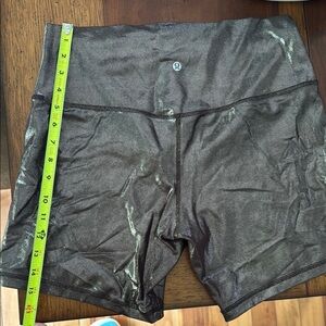 Lululemon Athletica shiny bronze Bike Shorts Performance